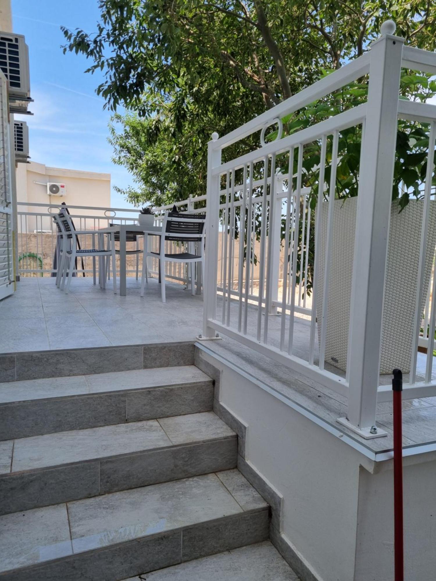 Rosemary Resort Цезарица Стая снимка
